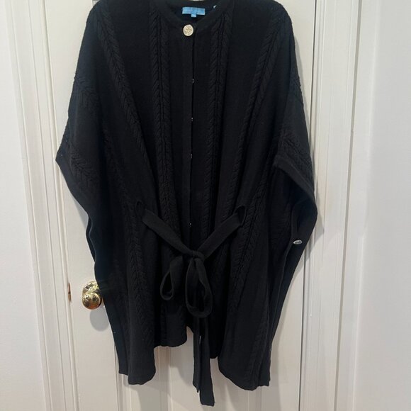 Draper James Belted Black Cap Poncho Style with Gold Button Size 1X - Picture 5 of 5